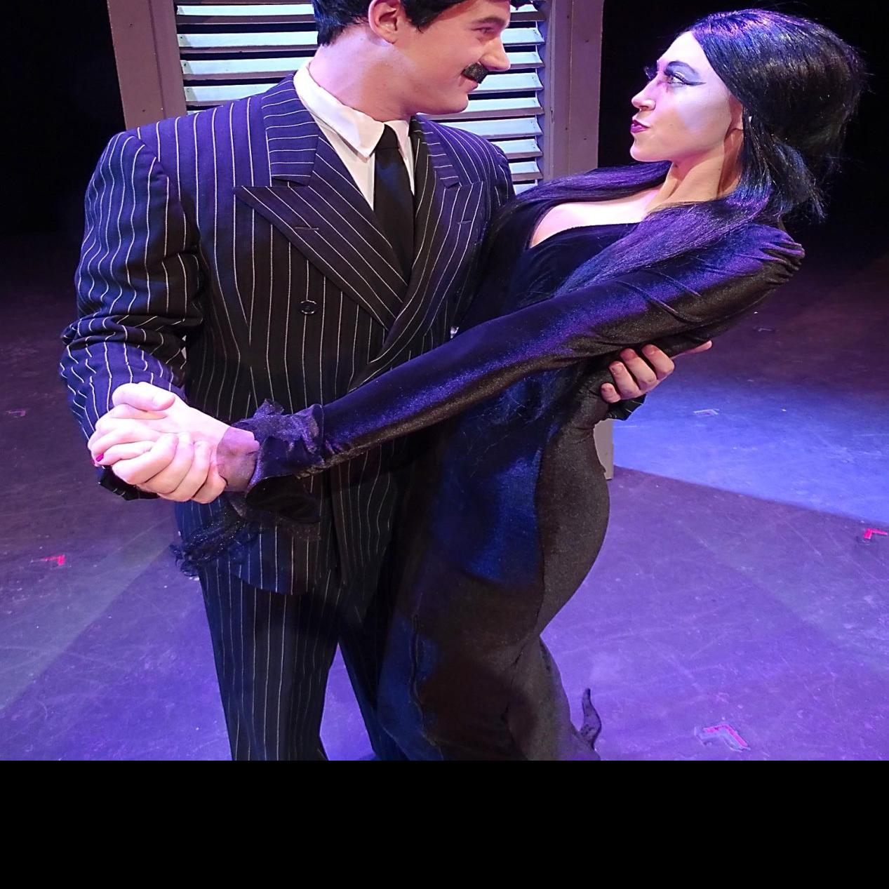 People, come and see 'um: 