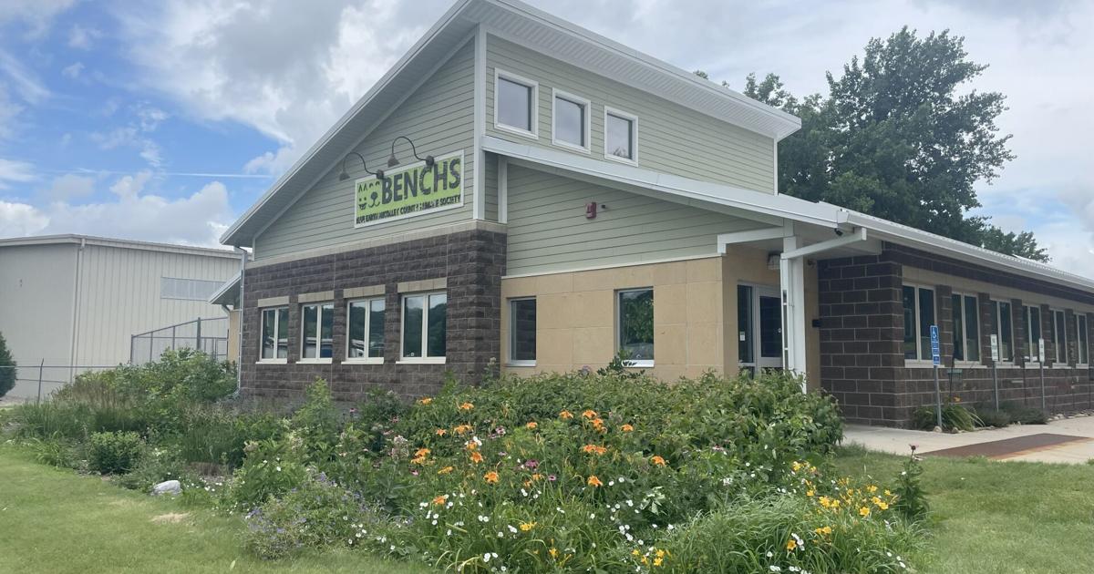 Menards rounds up pet supplies for BENCHS