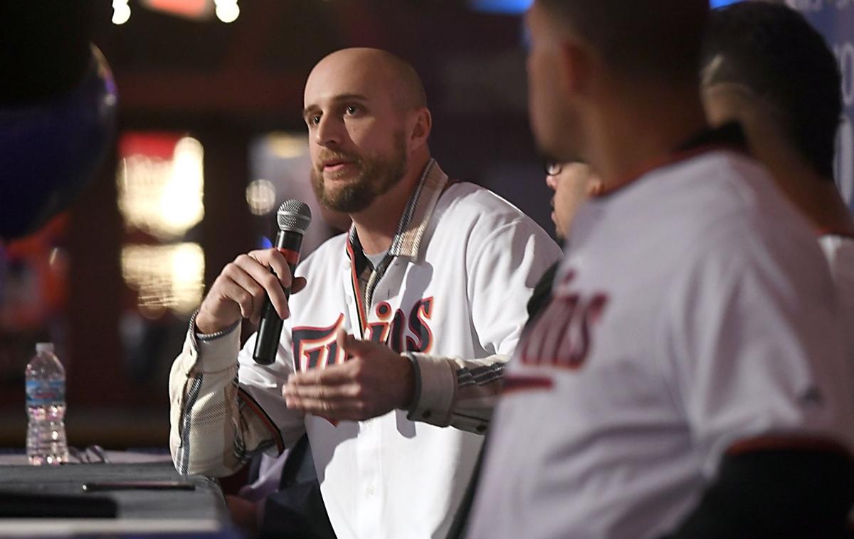 Talkin Twins At Winter Caravan Local Sports Mankatofreepress Com