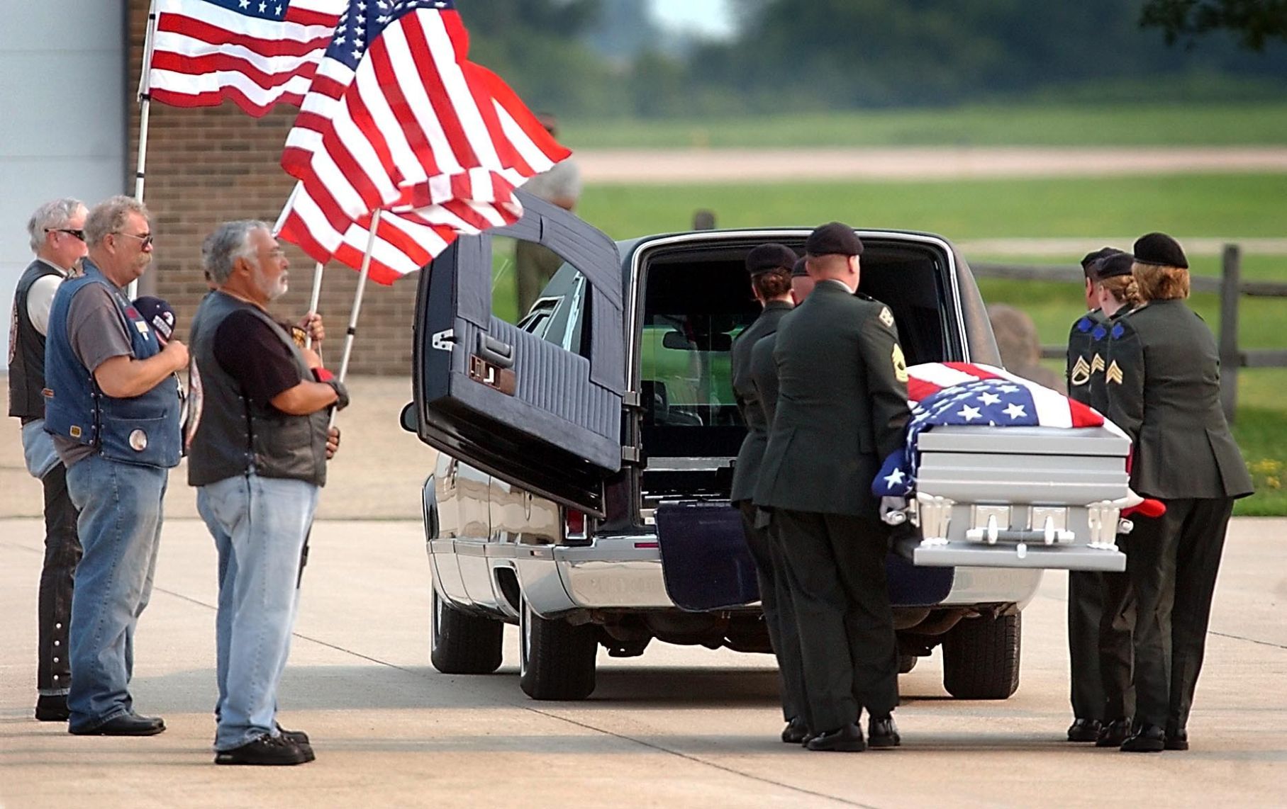 A soldier s solemn ride home Local News mankatofreepress