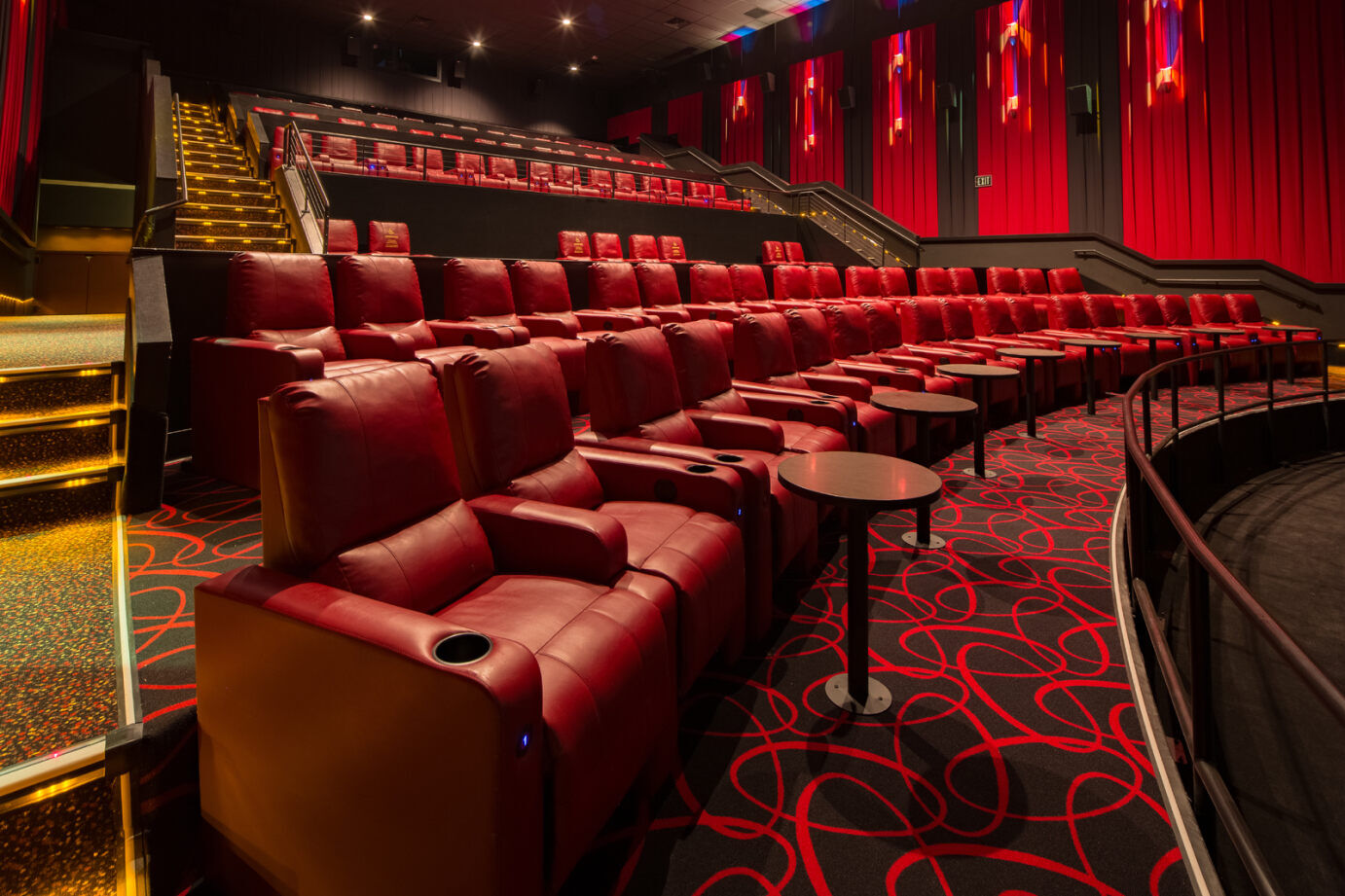 Movie theaters discount with couple seats