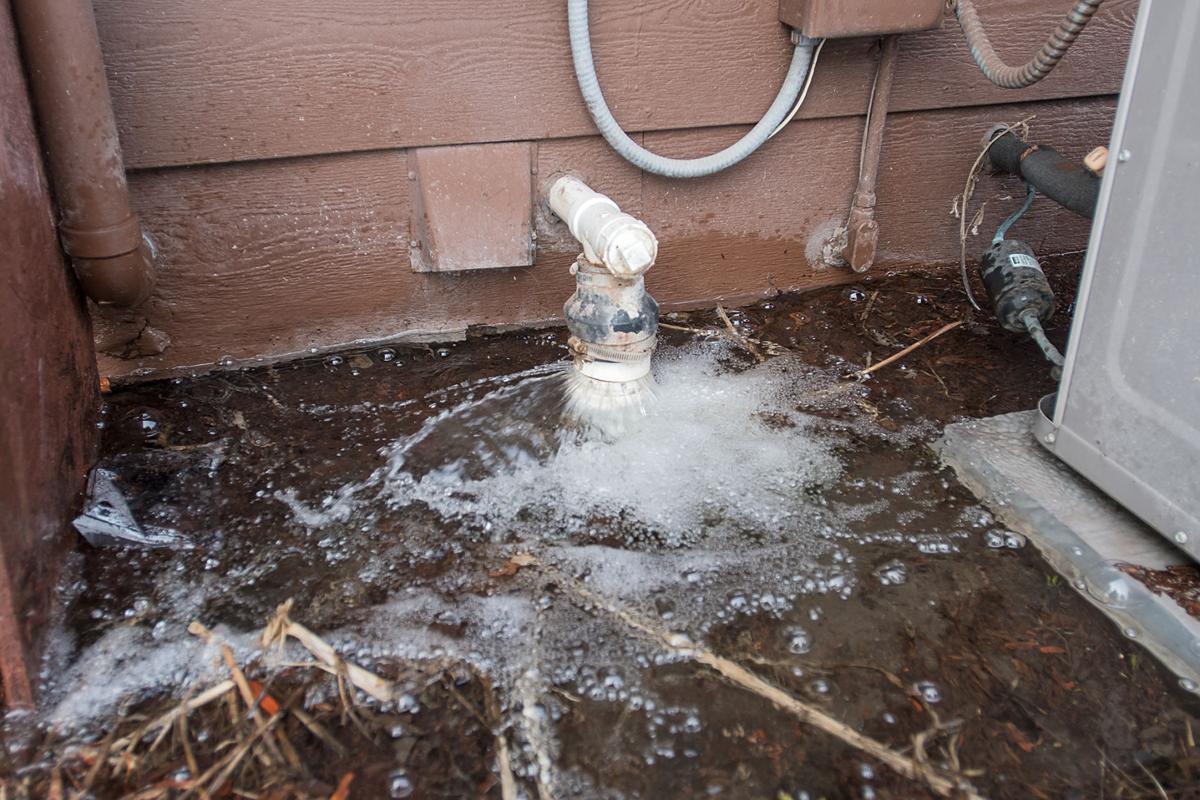 From Closed Roads To Wet Basements Flooding Headaches Persist A Sump Pump Takes Water Out Of Basement At Residence In The Buscher Park Neighborhood Mankato Photo By Jackson Forderer