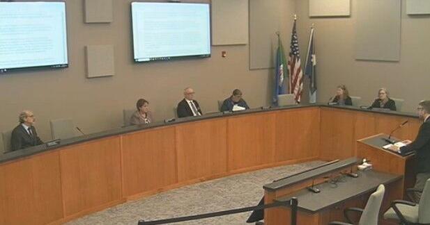 Council debates sanctions for Smokes 4 Less