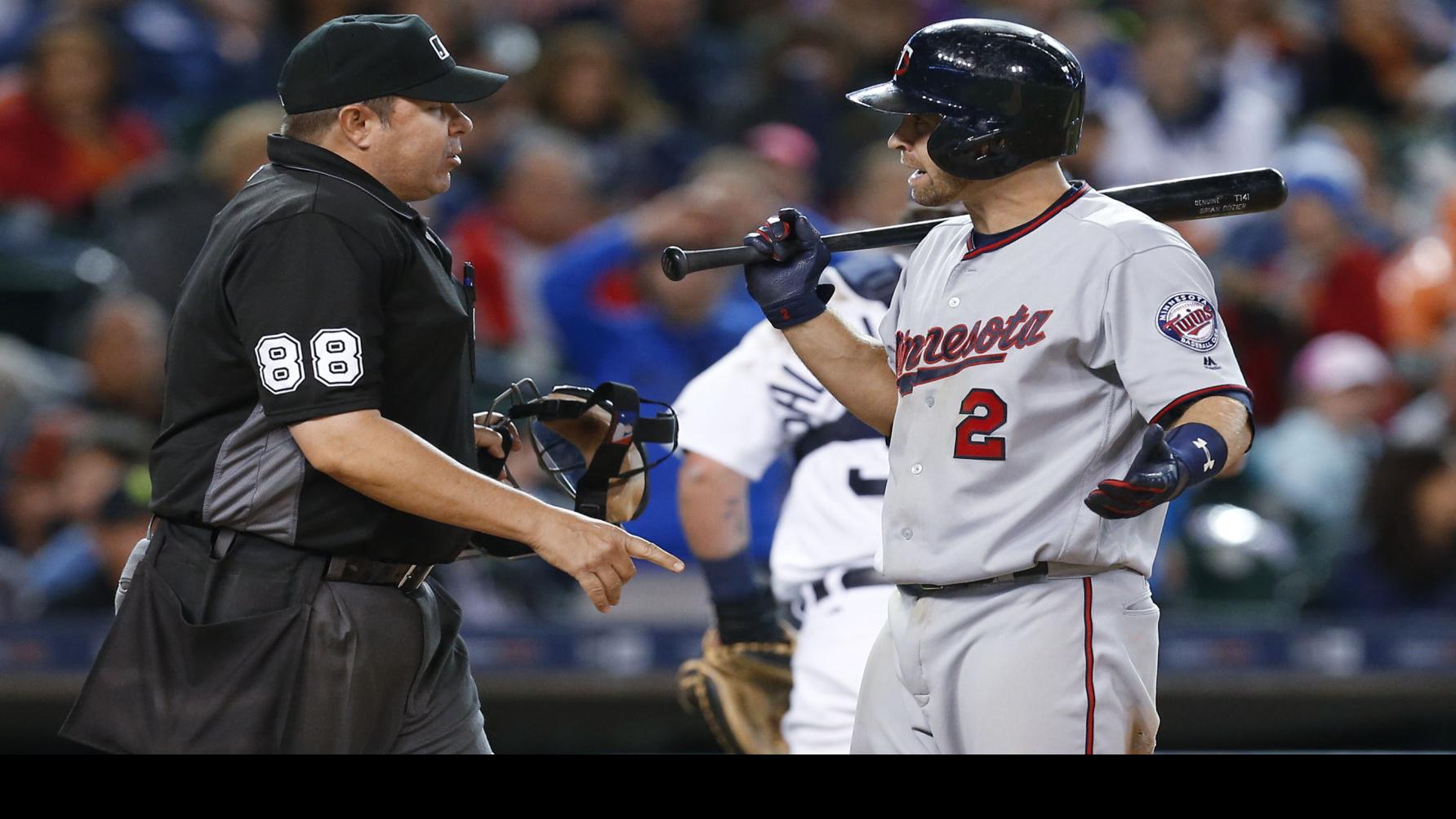 Mike Pelfrey becomes Brian Dozier's twin