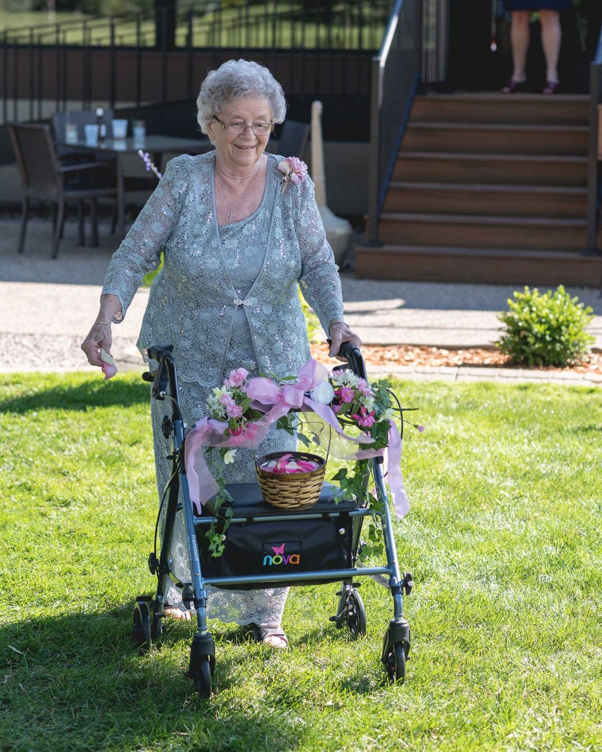 92 Year Old Flower Girl Steals Show At Mankato Wedding Local News