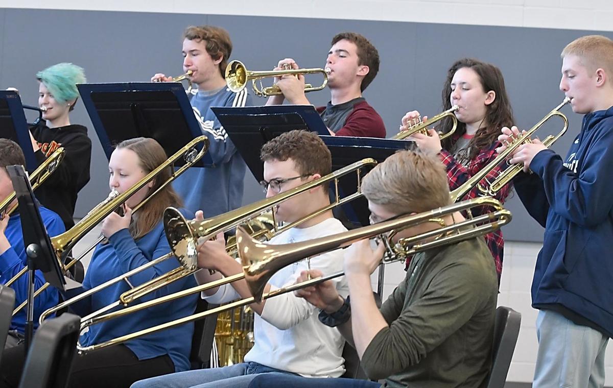 Trumpet virtuoso Allen Vizzutti to join St. Peter High School Jazz, concert  band this weekend, Lifestyles
