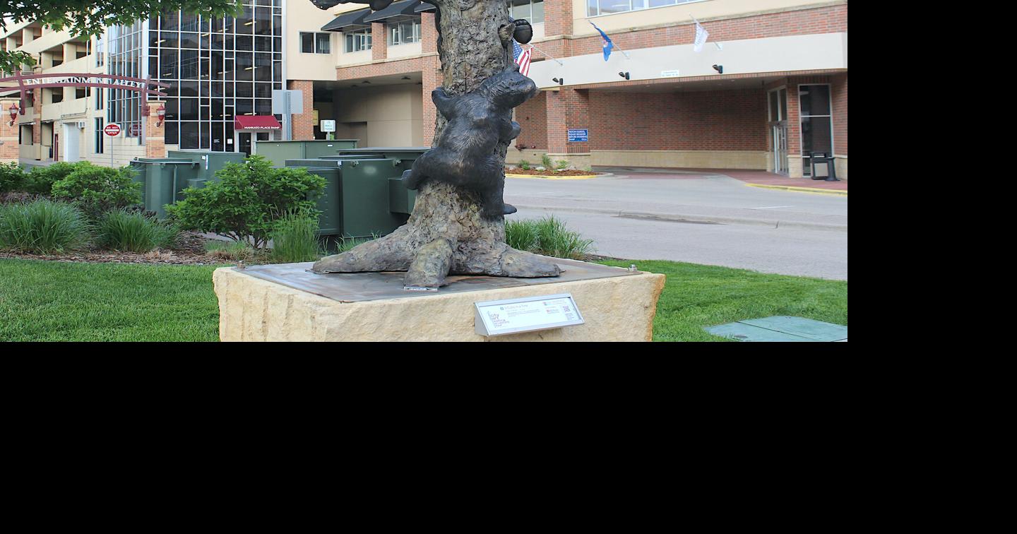 Although he loves tech, sculptor often returns to nature