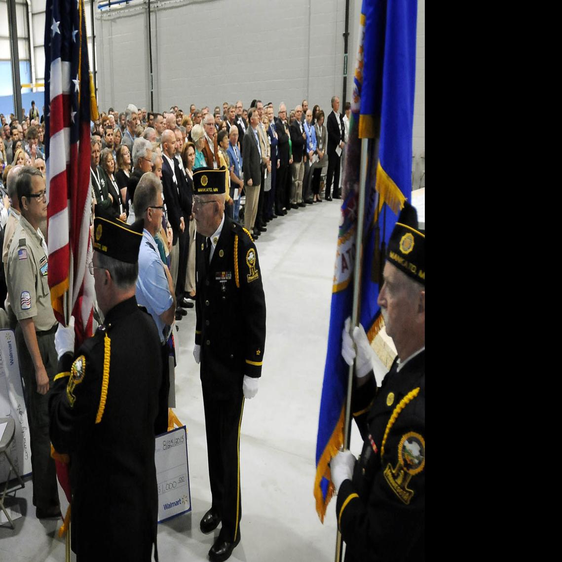 Wal Mart Distribution Center Holds A Rousing Grand Opening News Mankatofreepress Com