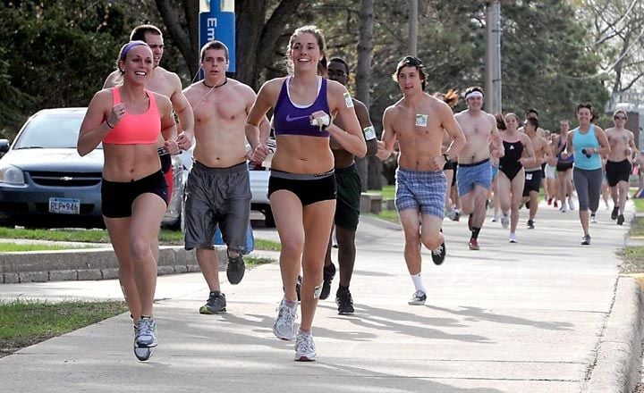 American Pie Presents: The Naked Mile - Wikipedia naked mile run pictures.