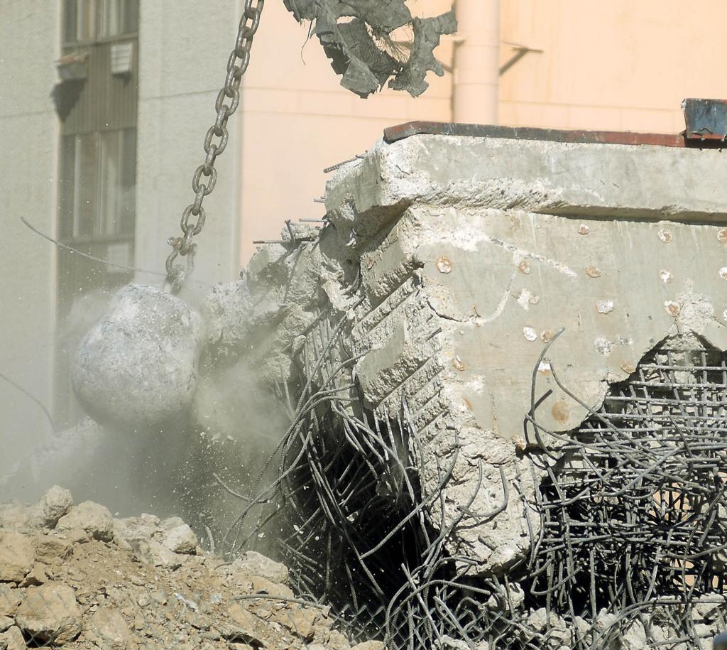 Demolition crew cracks the old U.S. Bank vault | Local News ...
