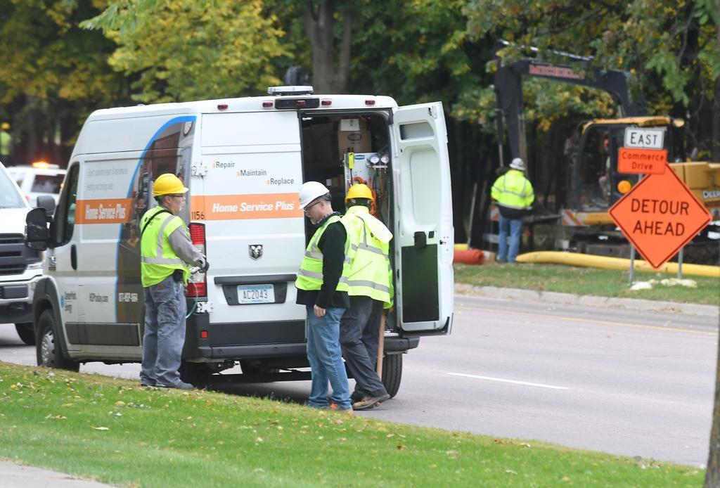 Update Crews Installing Bypass Around North Mankato Gas Leak Local News Mankatofreepress Com