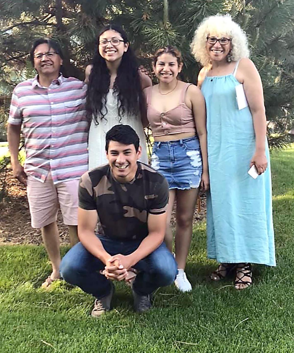 Despite Pleas From Lawmakers Friends Family Ice To Deport Mankato Man News Mankatofreepress Com