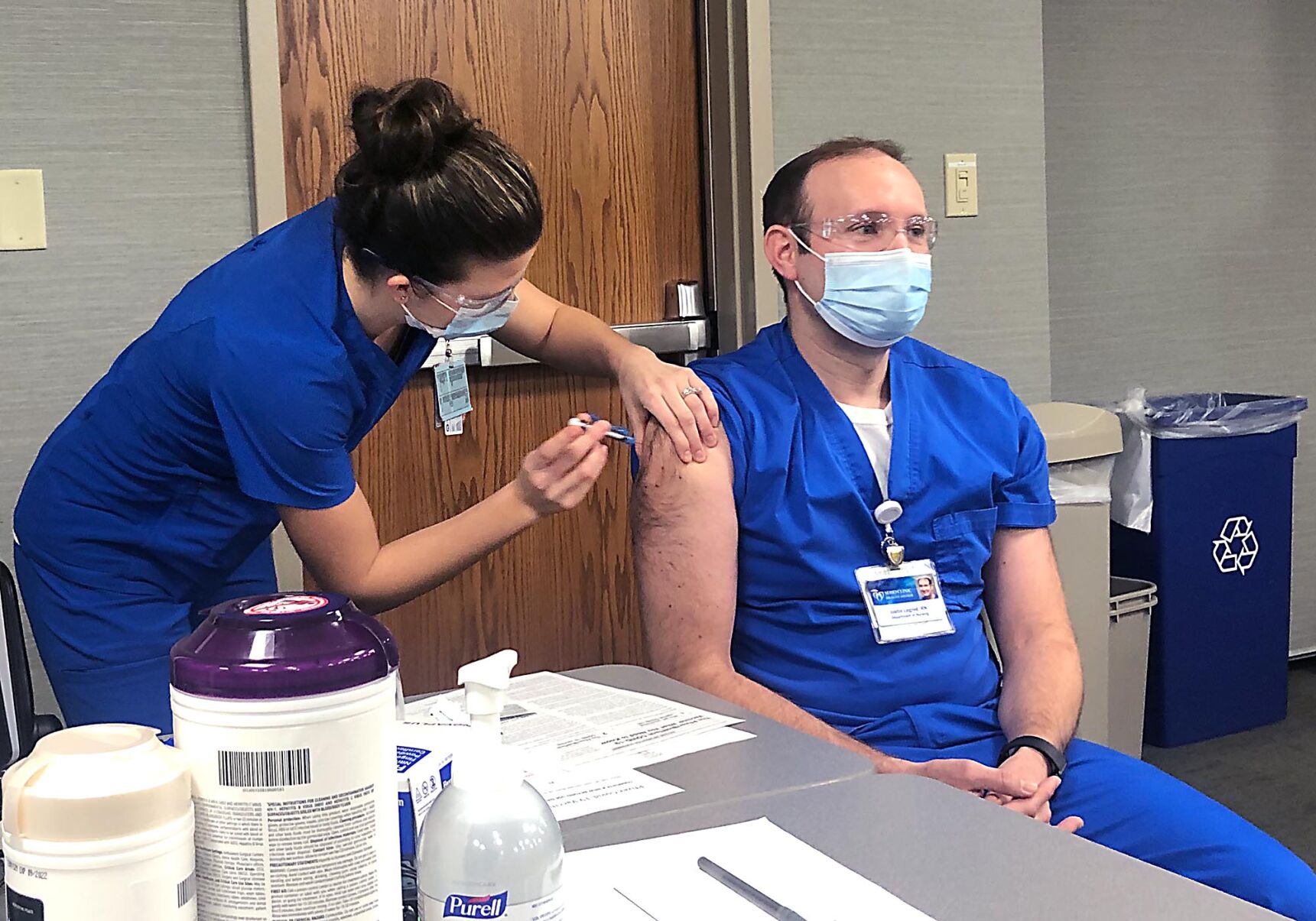 Opening shot at immunization: Mankato hospital workers receive COVID-19 vaccine - Vimarsana News