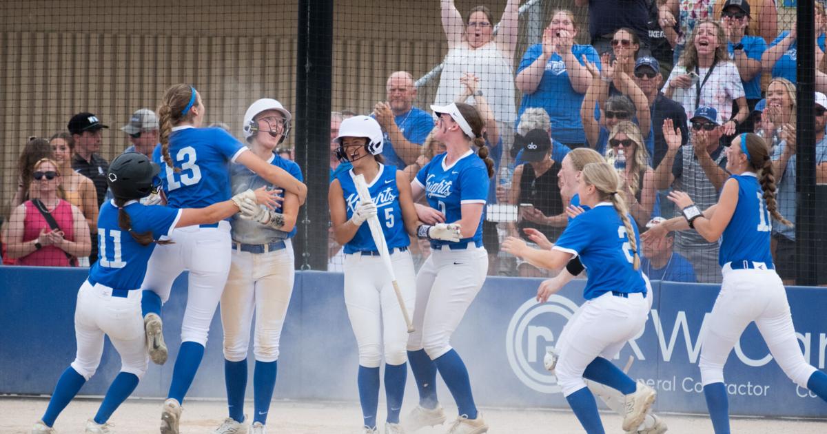 Knights pull off walk-off win to conquer Giants for section title