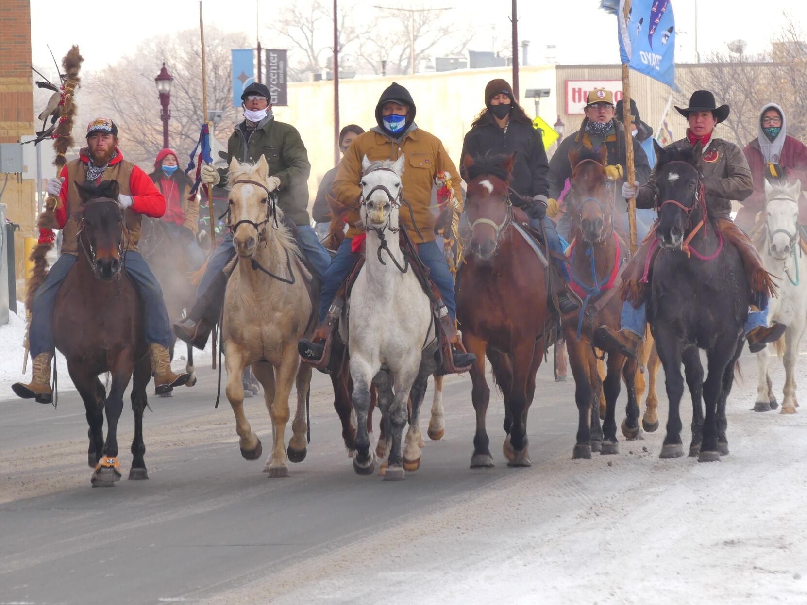 Thirty riders make long trek to Mankato for Dakota Exile ...
