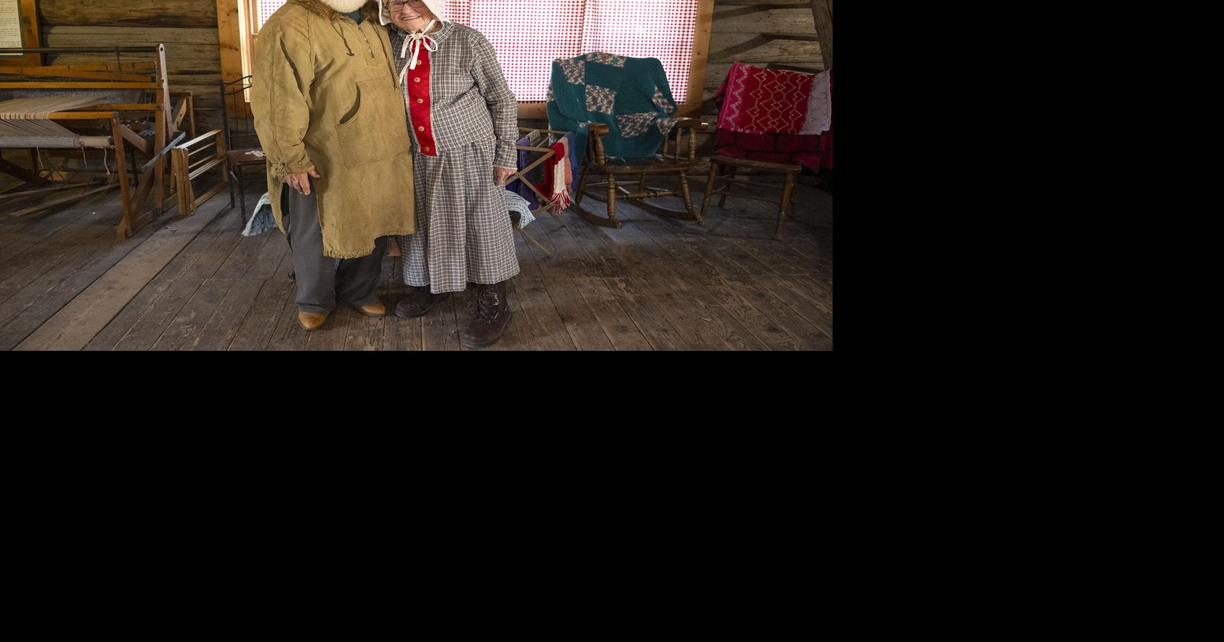 Couple marries at History Fest after reconnecting decades after dating