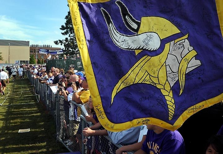 Vikings Mourn Passing of Mick Tingelhoff