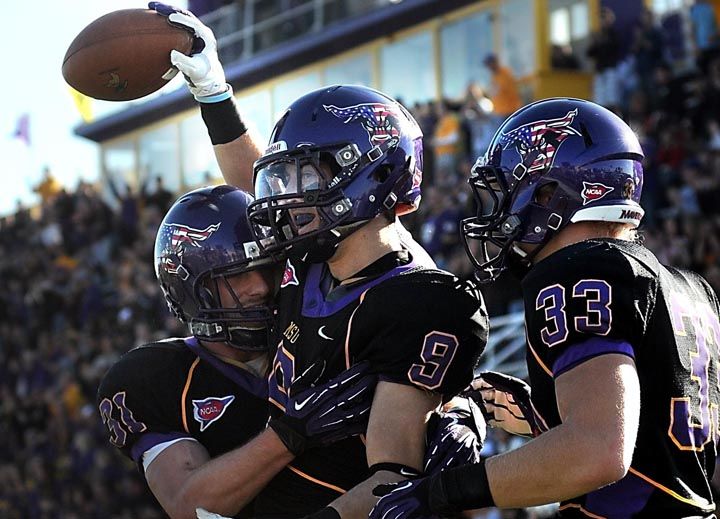 Minnesota State football team finishes regular season perfect | Sports