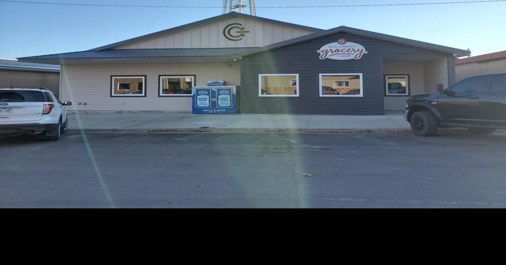 New grocery store opens in Axtell News