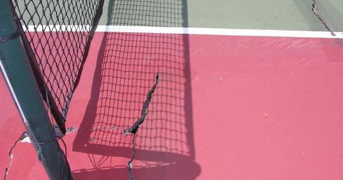 Courts pose safety concern Sports marysvilleonline net