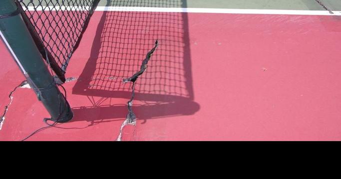 Courts pose safety concern Sports marysvilleonline net