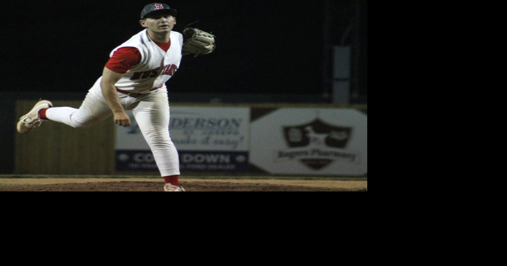 Mustangs drop season-opener to Monarchs