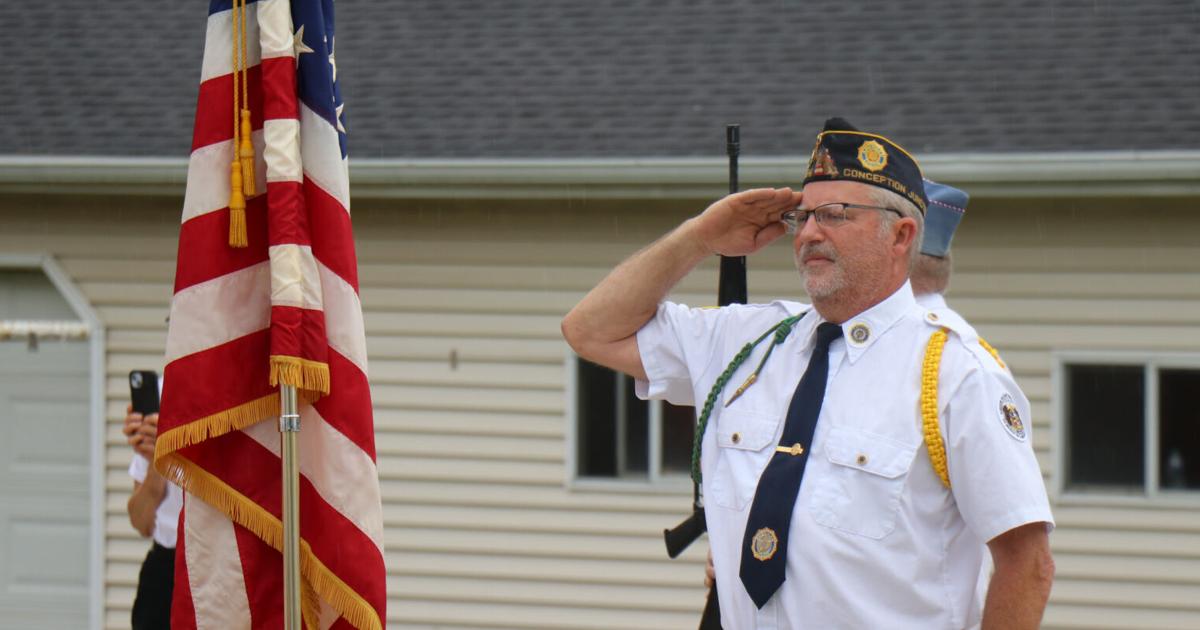Post 464 dedicates new flagpole on July Fourth