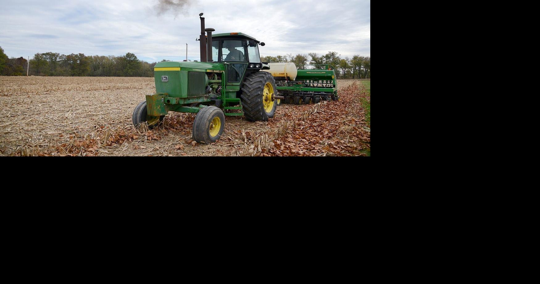 With Trump's support, corn growers hope to win year-round E15 legalization