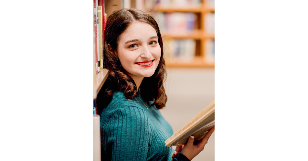 Local chorale announces scholarship recipient - Vimarsana News