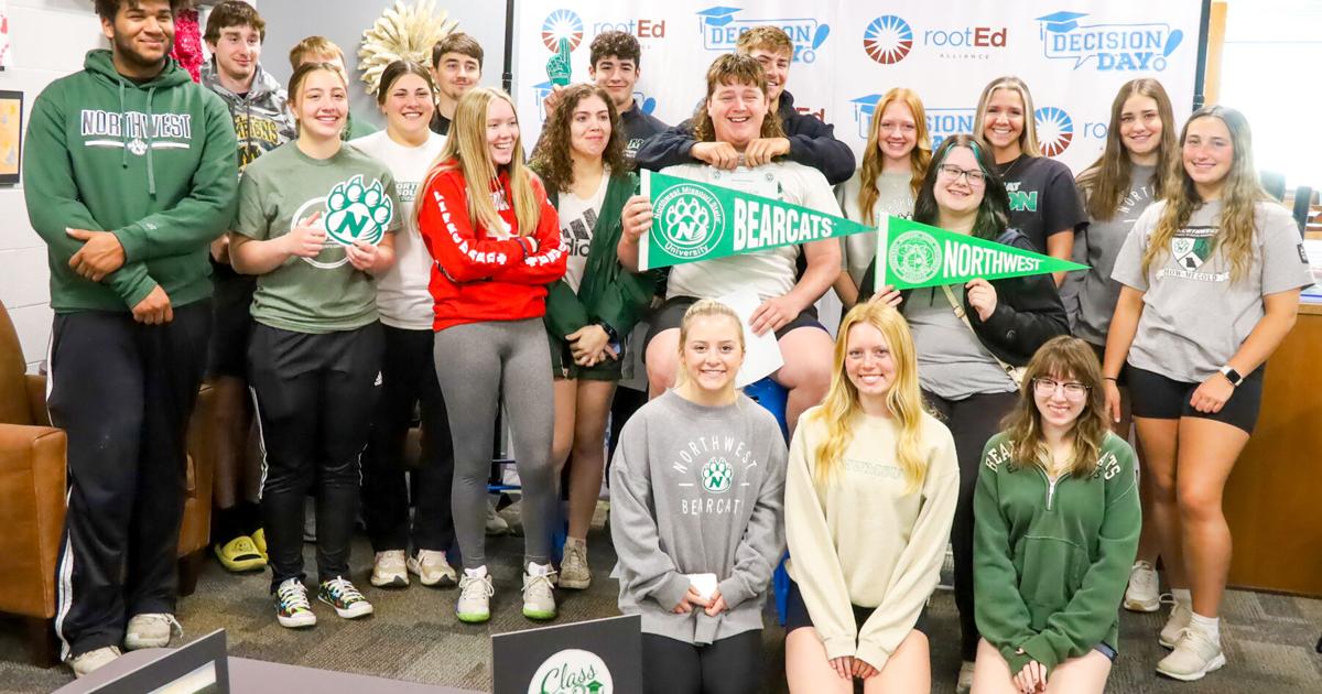 Maryville High School Seniors Proclaim Post graduate Plans Community maryville-high-school-seniors-proclaim-post-graduate-plans-community