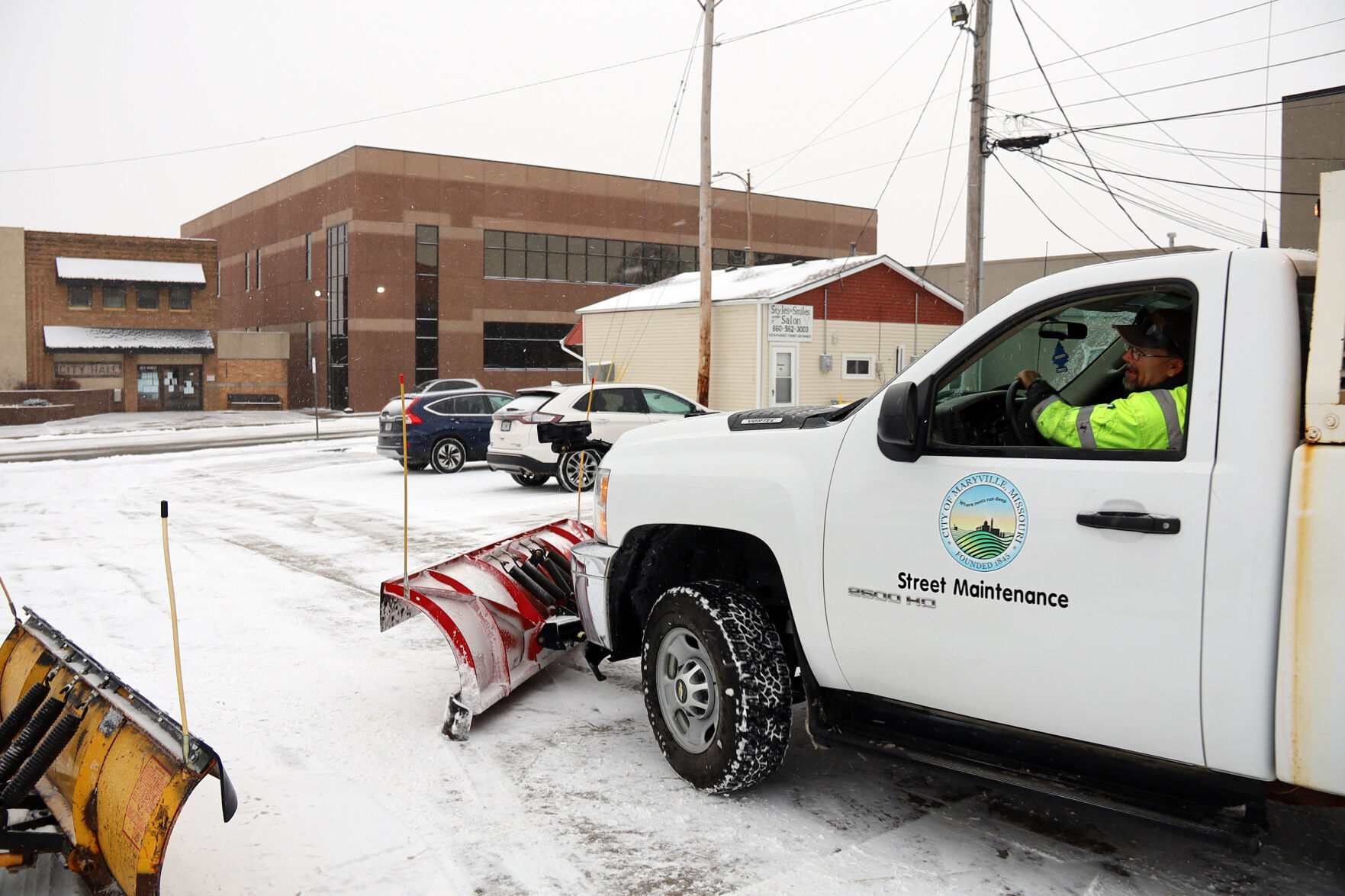 Winter storm drops snow, ice - Vimarsana News