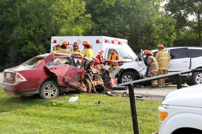 Woman dies in south Omaha single-vehicle crash