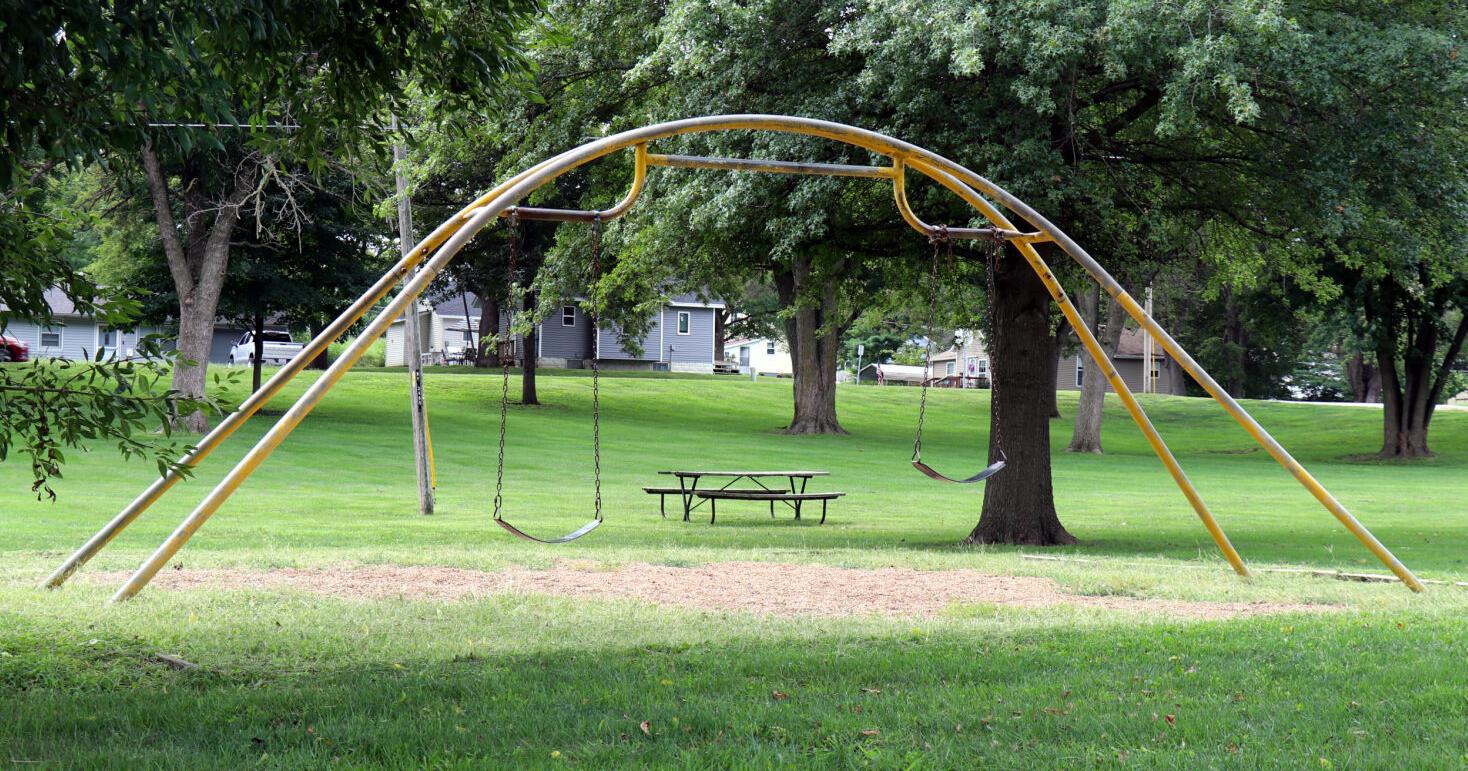 Swings at Happy Hollow Park to be replaced; Franklin’s removed