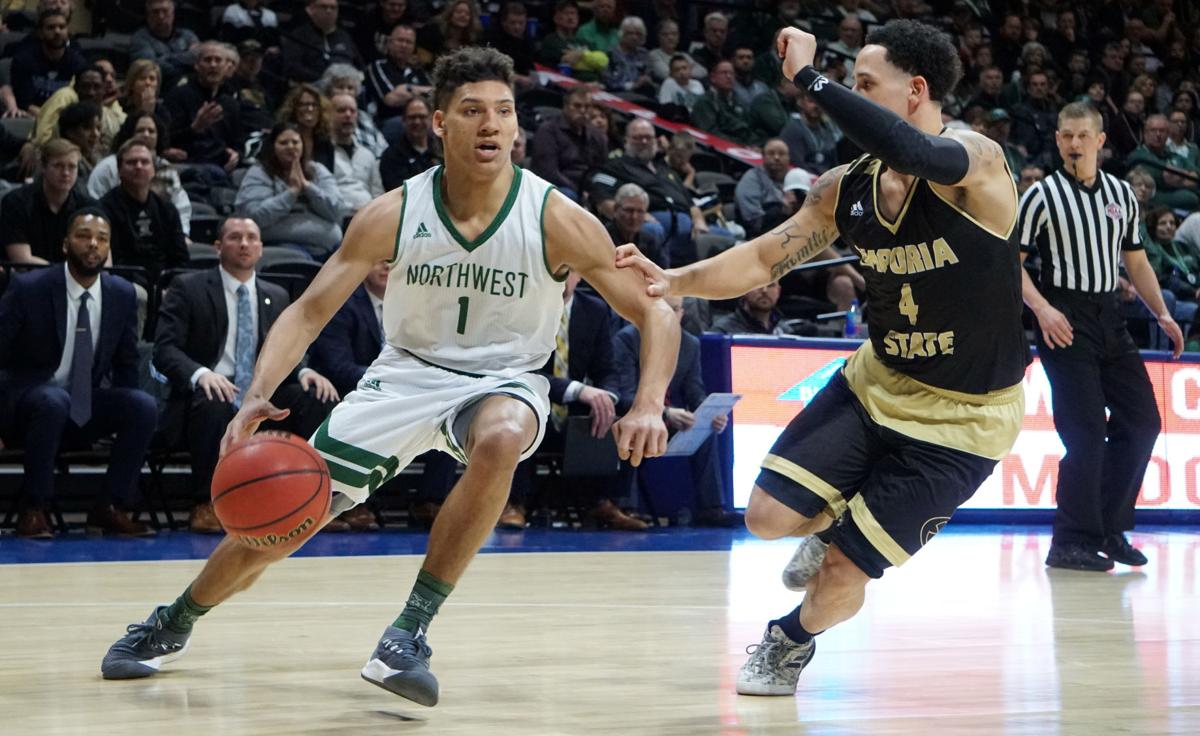 Witthus Hudgins Combine For 53 Points As Bearcats Survive Hornets