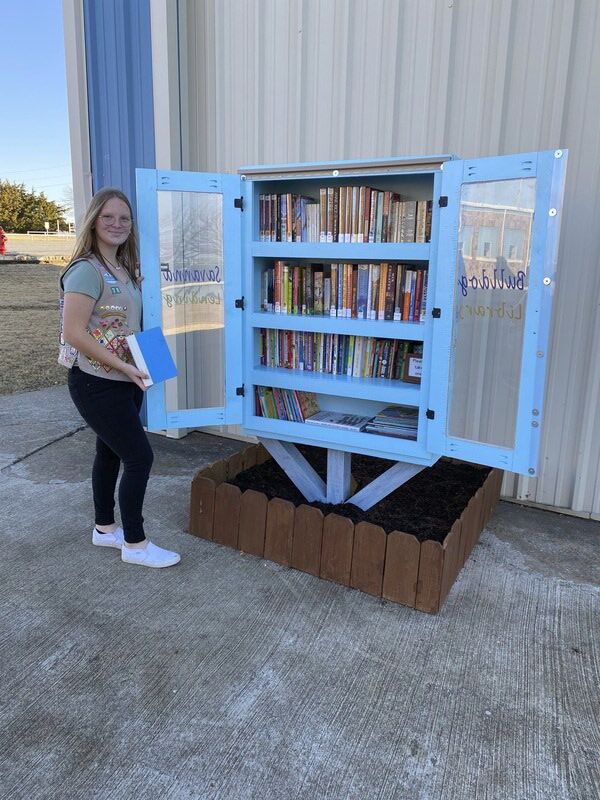 Audrie Rowell creates the Savanna Bulldog Lending Library - Vimarsana News