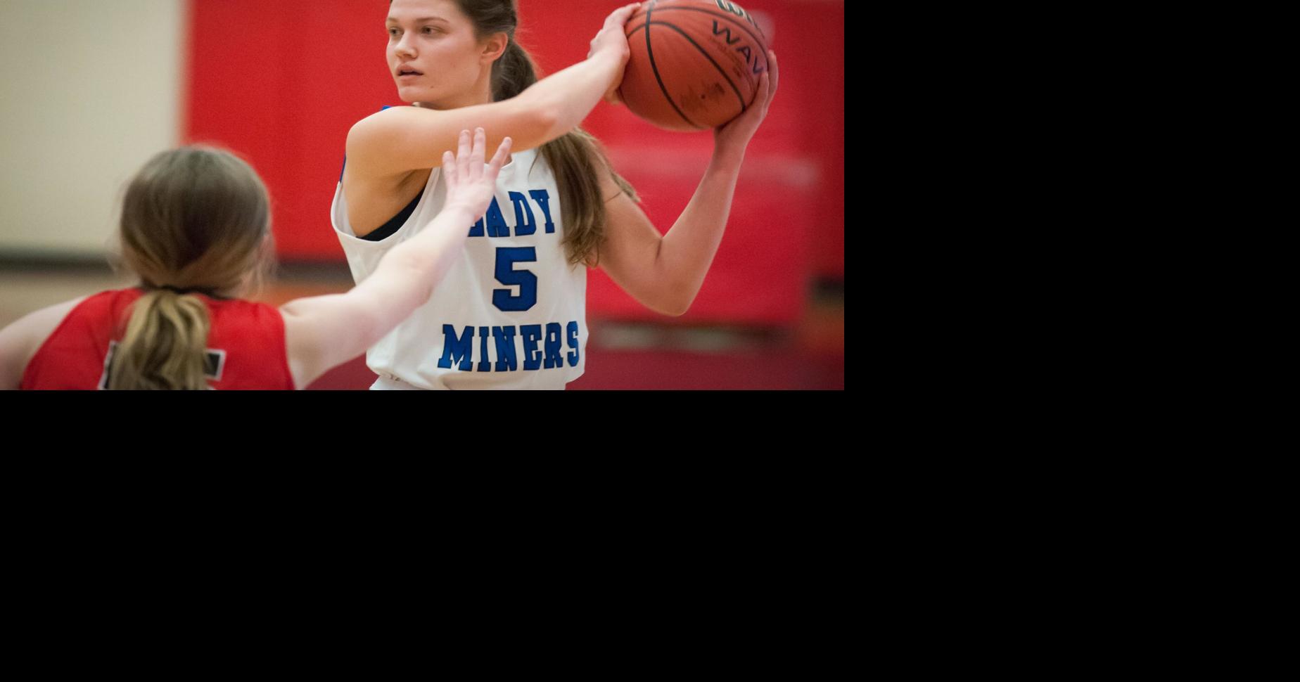 GIRLS BASKETBALL Hartshorne gets first win at state tournament Sports