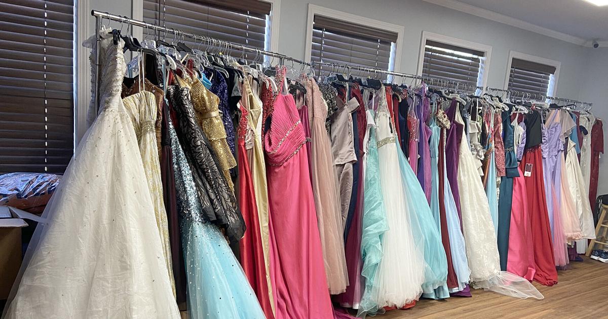 Prom Mobile to help area students with free formal wear | News Prom Mobile to help area students with free formal wear | News