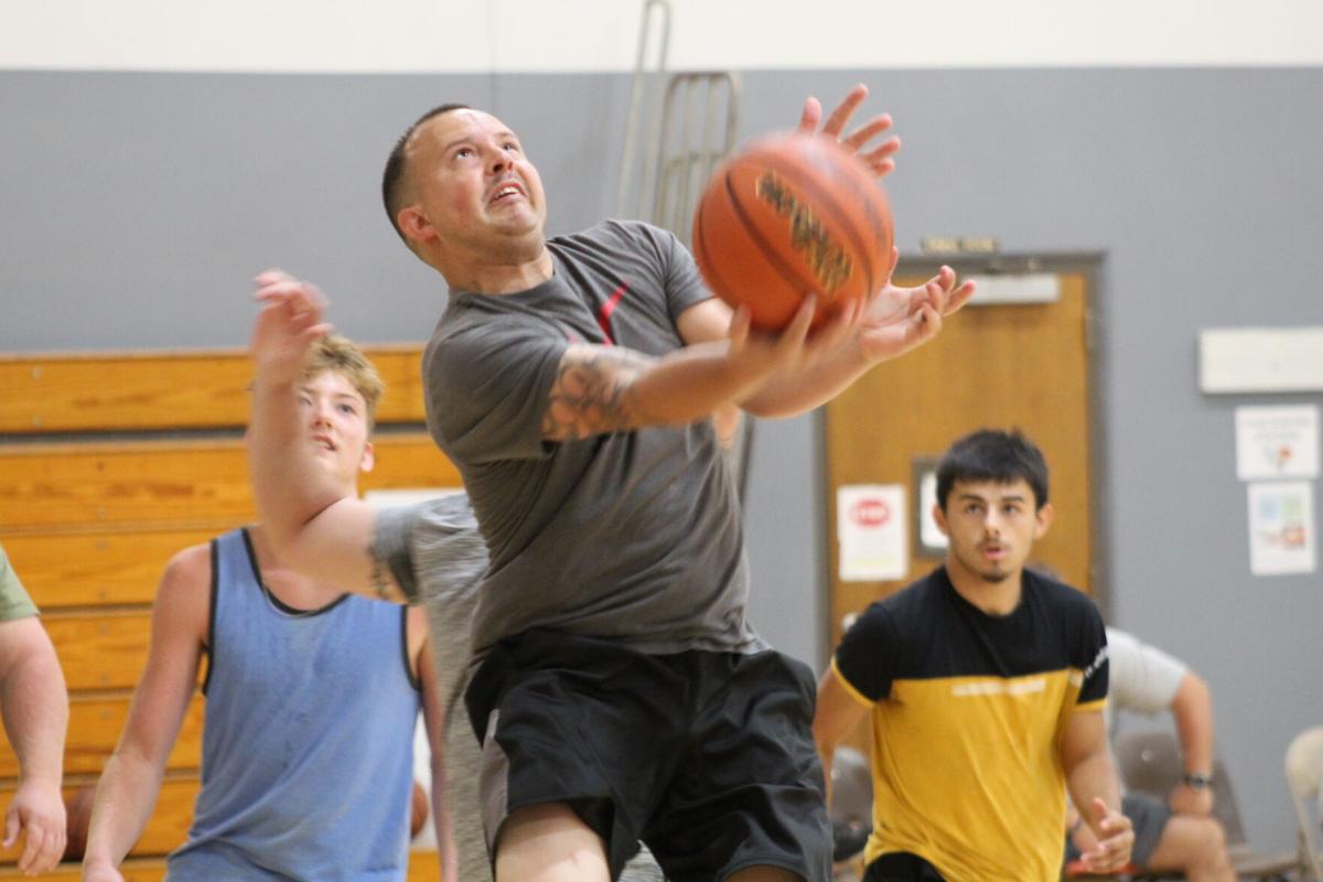 Photos Charity Basketball Game Benefits Children S Miracle
