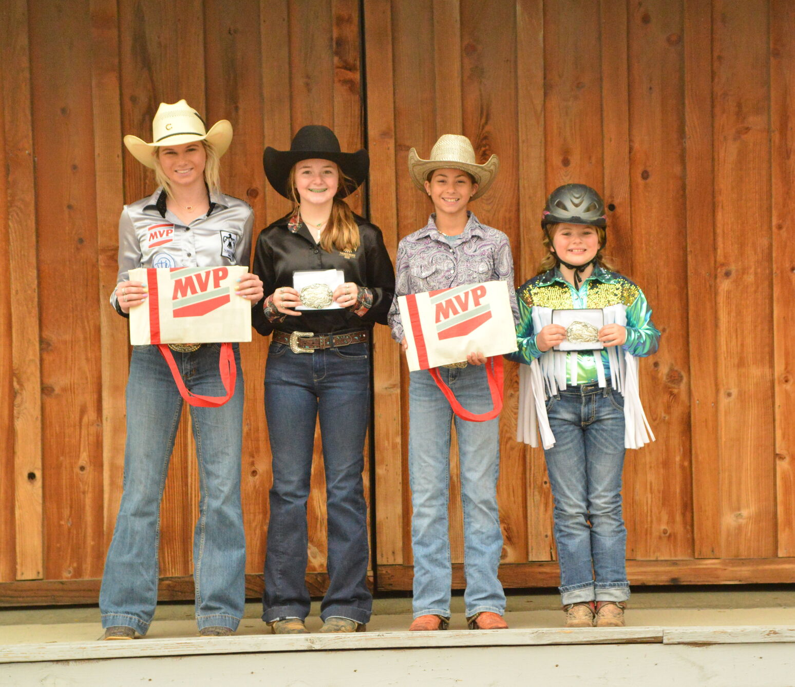 Hartshorne barrel racer qualifies again for Junior World Finals - Vimarsana News