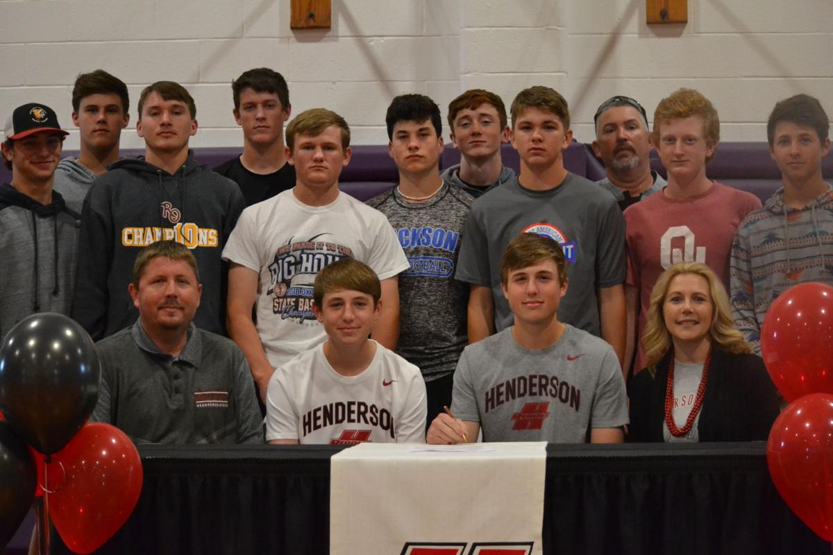 Red Oak S Grayson Nix Signs With Henderson State University Gallery Mcalesternews Com