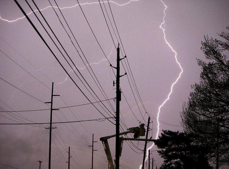 Tornadoes hit Oklahoma, Arkansas; 1 dead, several injured News