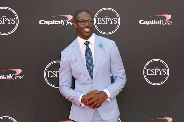 Terrell Owens announces that he has failed to make the HOF for the 2017  class