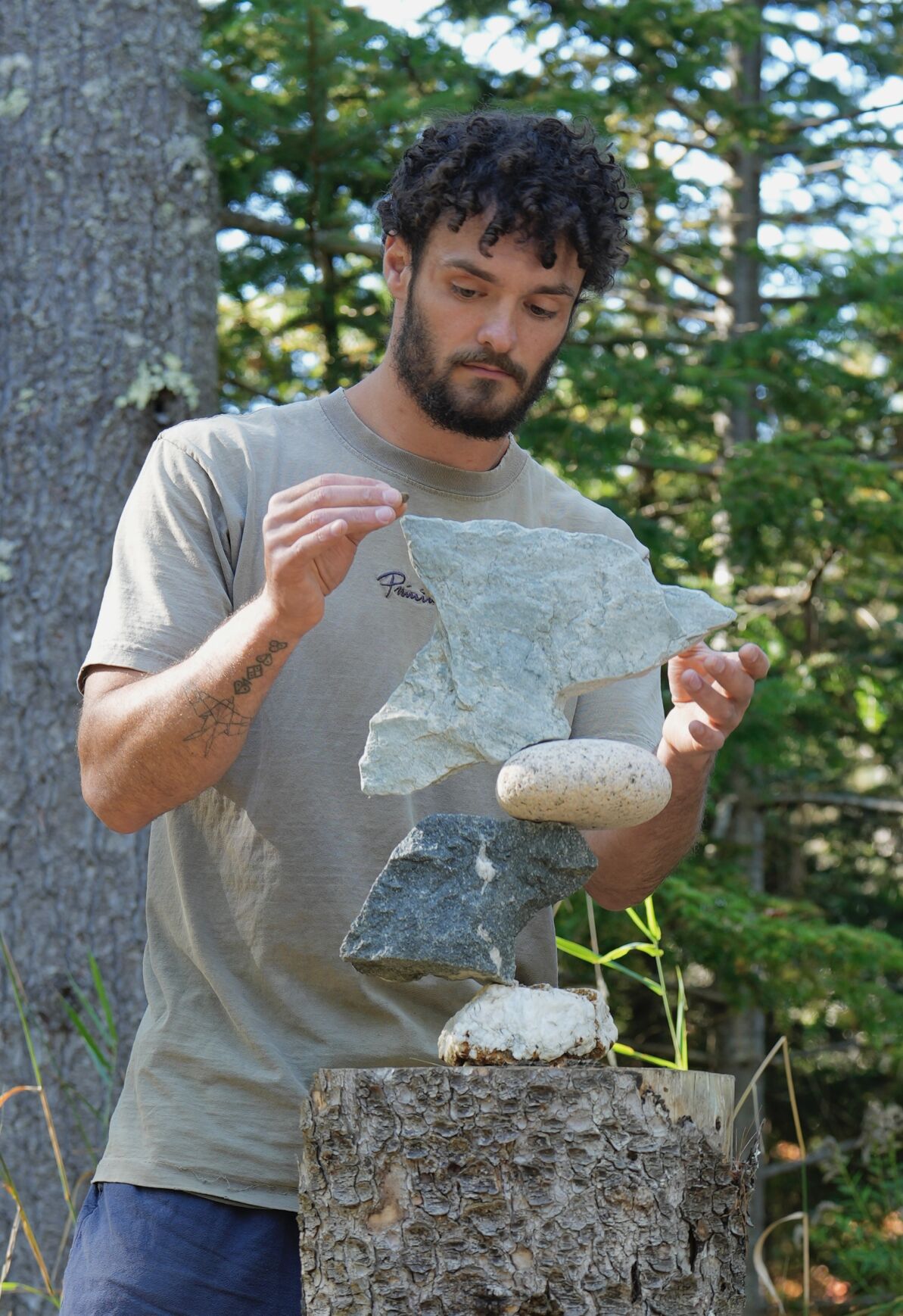 Artist creates ephemeral stone sculpture live at the Gilley: Alex