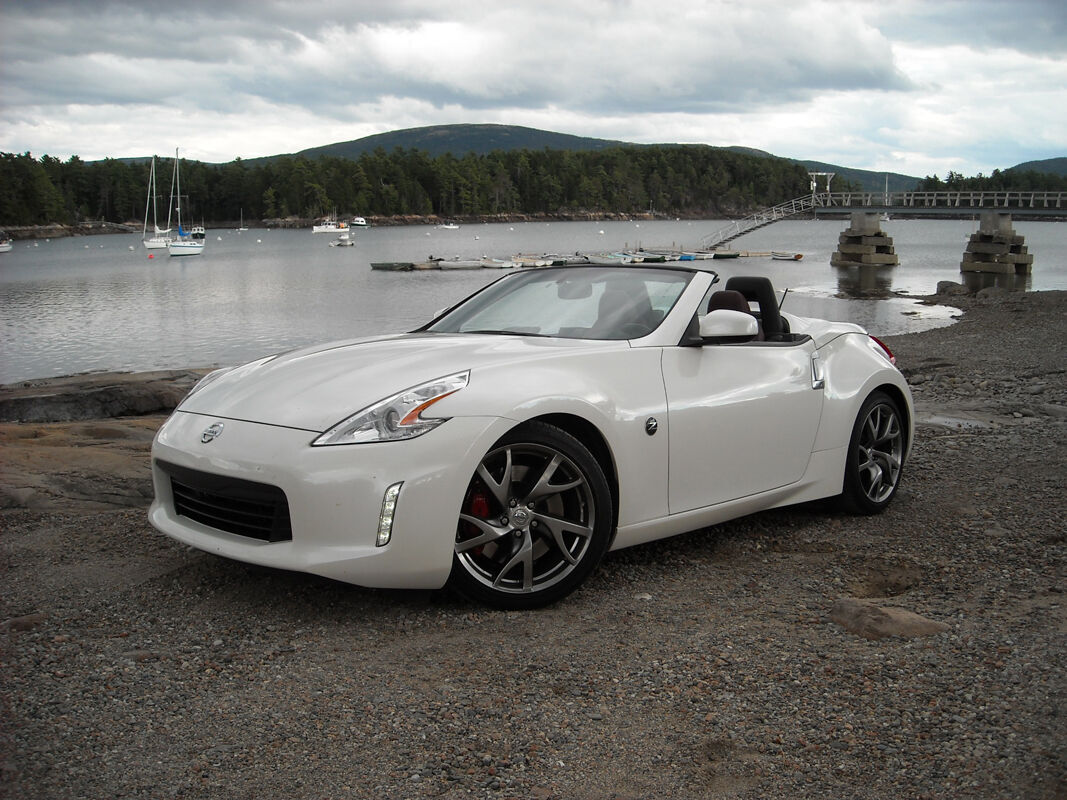 On the Road Review: Nissan 370Z Roadster, Nature