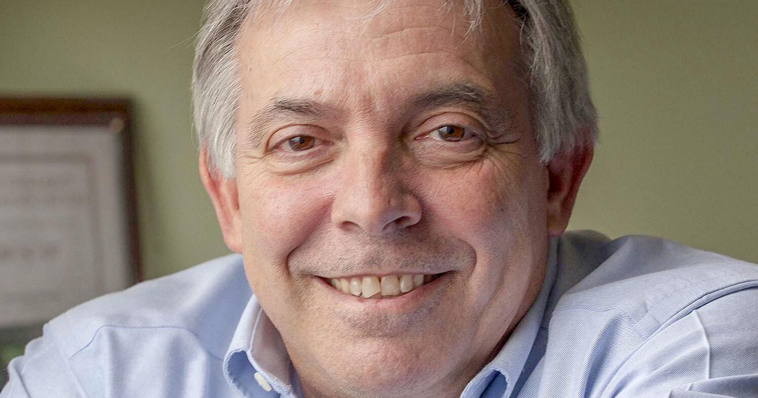 Islander owner reaches deal to sell some of his papers - Vimarsana News
