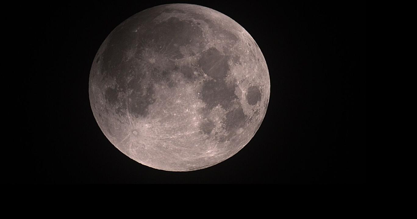Lunar eclipse aligns with clear skies | Environment | mdislander.com