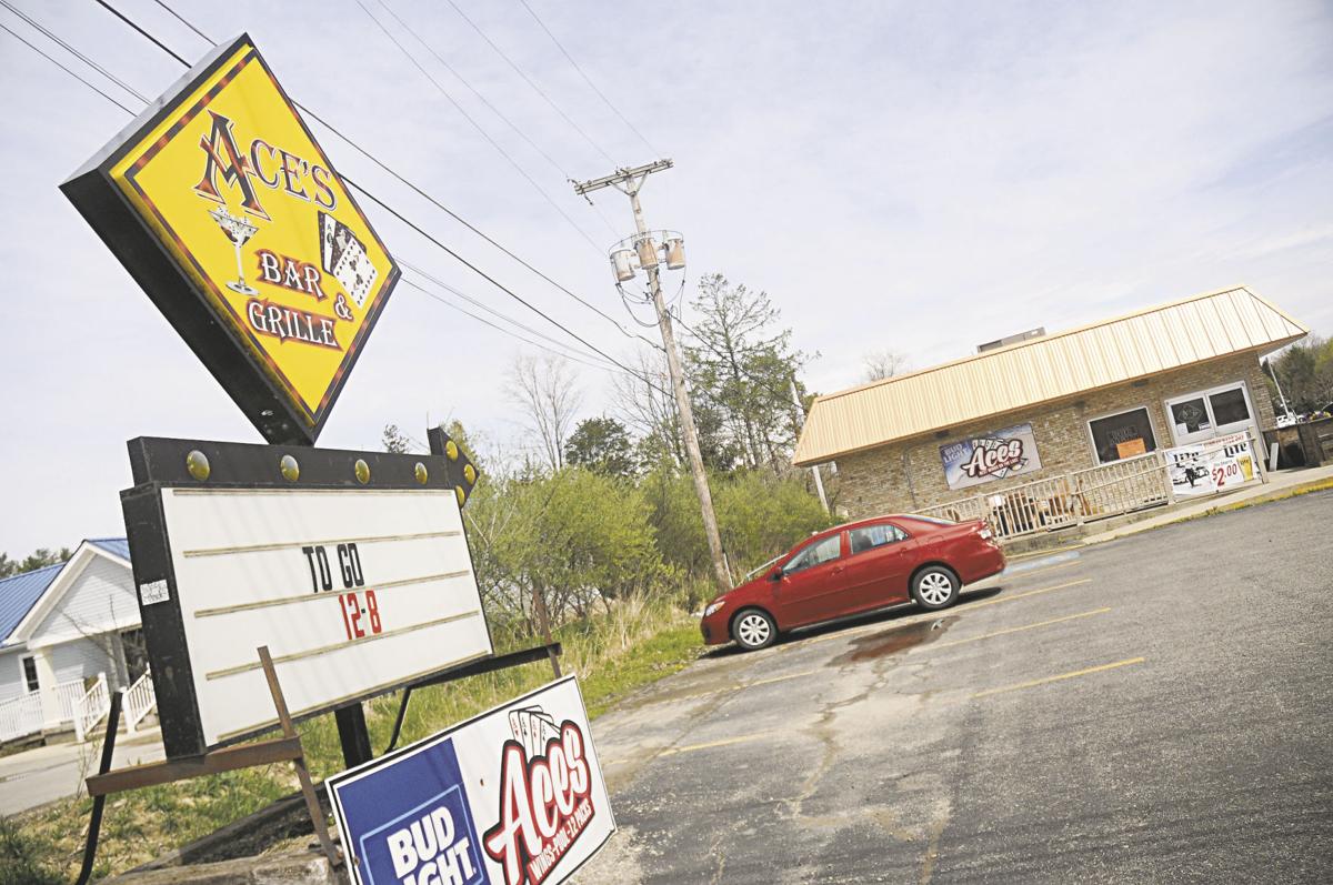 Curbside Crawford Aces Bar and Grille Coronavirus