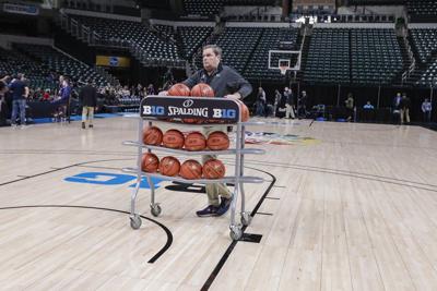 College Sports Ncaa Cuts Distribution To D1 Schools By 375