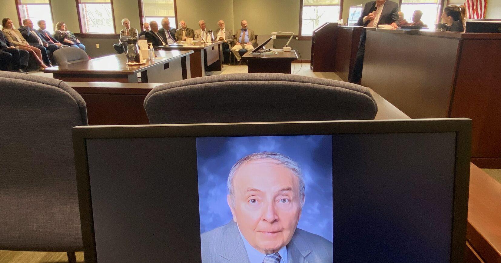 Courts, bar association honor late attorney R. Charles Thomas - Vimarsana News