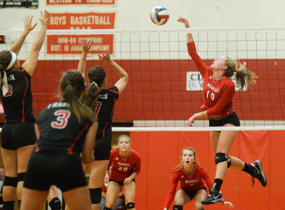 GIRLS VOLLEYBALL Bulldogs thrill fans with sweep of Franklin Local
